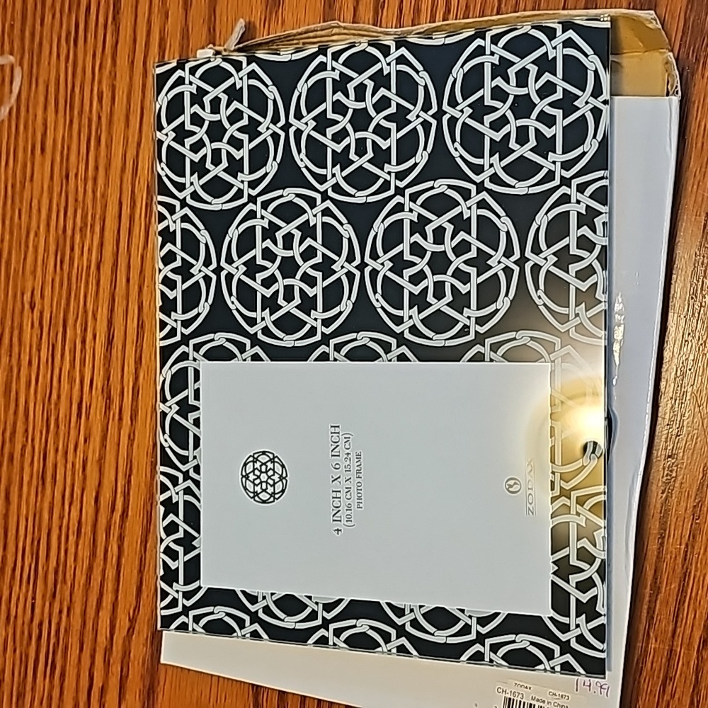 ZODAX Celtic 4x6 picture frame NWT